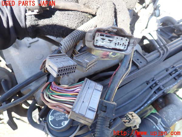 1UPJ-31532010]ハイラックスサーフ N130系 4ドア(VZN130G)エンジン 3VZ-E 4WD 中古_m0003.jpg