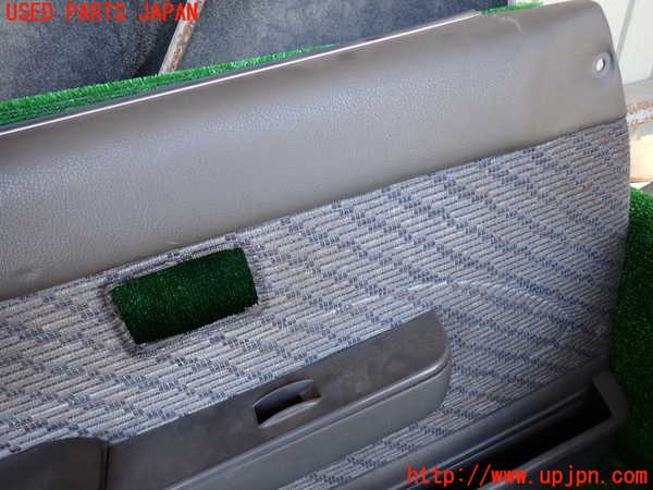 1UPJ-31531264]ハイラックスサーフ N130系 4ドア(VZN130G)左前ドア内張り 中古_m0002.jpg