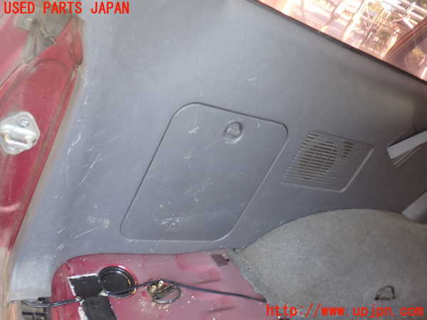 1UPJ-31537680]ハイラックスサーフ N130系 4ドア(VZN130G)左リアピラートリム 中古_m0002.jpg