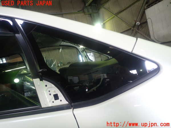 1UPJ-31551200]ヴォクシー(ノア)(ZRR80W)右フロント三角窓ガラス 中古 AGC M2H3 43R-00122_m0001.jpg