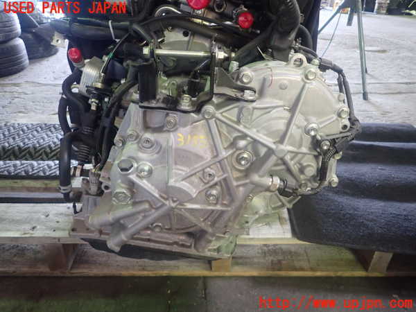 1UPJ-31553010]ヴォクシー(ノア)(ZRR80W)ミッション AT 3ZR-FAE 中古_m0001.jpg