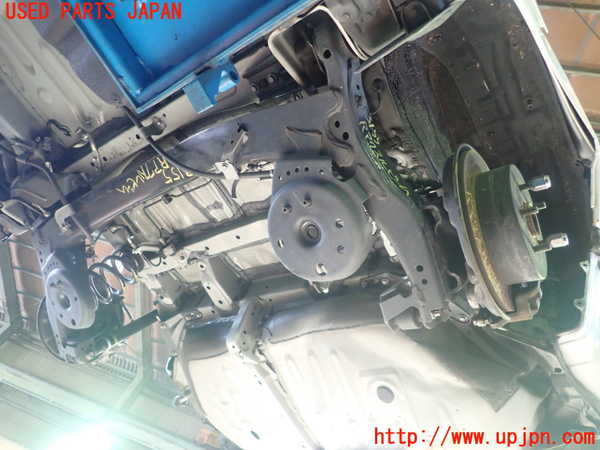 5UPJ-31555380]ヴォクシー(ノア)(ZRR80W)リアアクスルビーム ジャンク_m0005.jpg