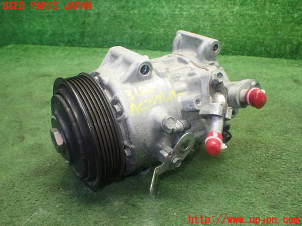 5UPJ-31556025]ヴォクシー(ノア)(ZRR80W)エアコンコンプレッサー 中古_m0001.jpg