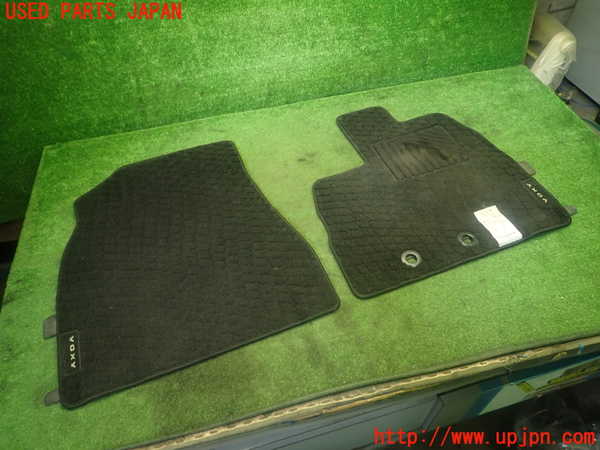 5UPJ-31557800]ヴォクシー(ノア)(ZRR80W)フロアマット 中古_m0001.jpg