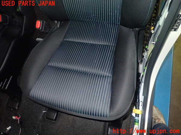 5UPJ-31557065]ヴォクシー(ノア)(ZRR80W)助手席シート 中古_m0003.jpg