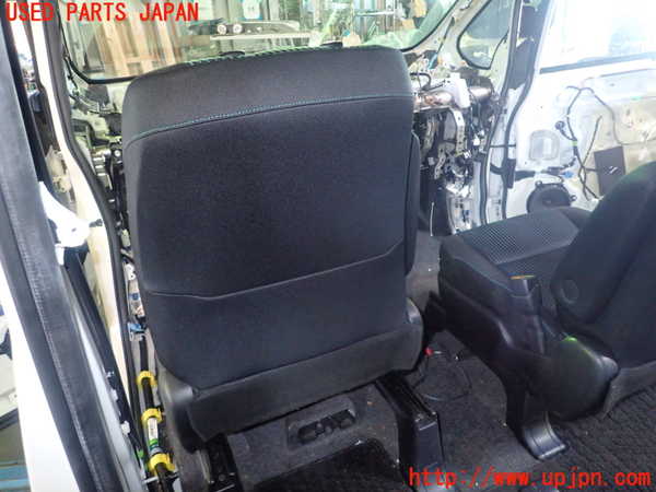 5UPJ-31557065]ヴォクシー(ノア)(ZRR80W)助手席シート 中古_m0004.jpg