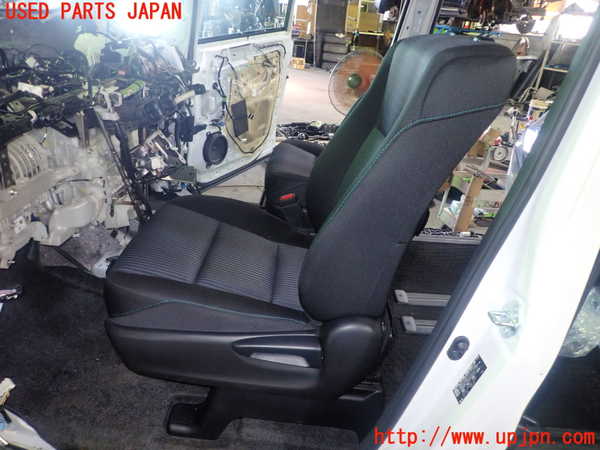 5UPJ-31557065]ヴォクシー(ノア)(ZRR80W)助手席シート 中古_m0005.jpg
