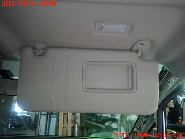1UPJ-31557625]ヴォクシー(ノア)(ZRR80W)室内サンバイザー右側 中古_m0002.jpg