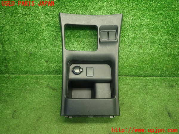 5UPJ-31557842]ヴォクシー(ノア)(ZRR80W)小物入れ2 中古_m0001.jpg