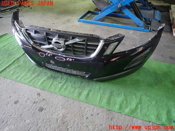 1UPJ-31561010]ボルボ・XC60(DB4204TXC)フロントバンパー 中古_m0002.jpg