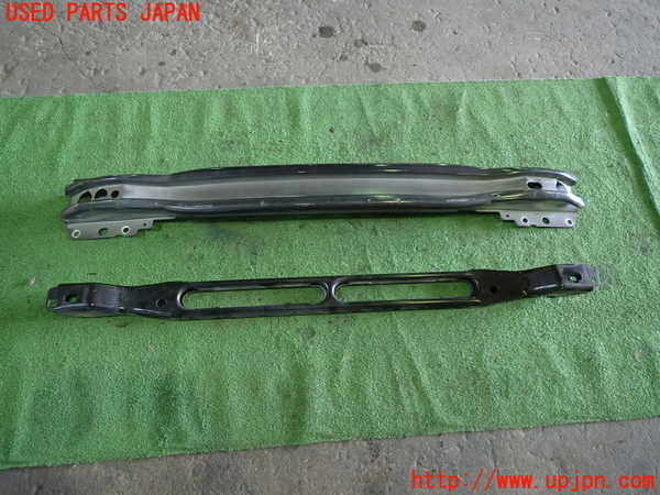 5UPJ-31561014]ボルボ・XC60(DB4204TXC)フロントバンパーホースメント 中古_m0001.jpg