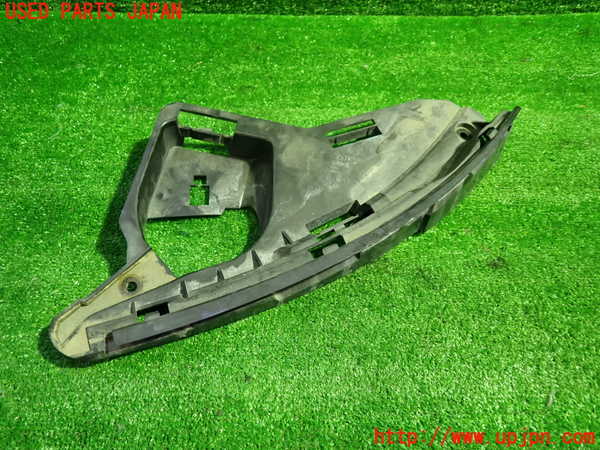 1UPJ-31561142]ボルボ・XC60(DB4204TXC)左ヘッドライトリム 中古_m0001.jpg