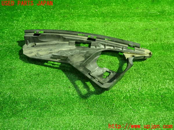 1UPJ-31561142]ボルボ・XC60(DB4204TXC)左ヘッドライトリム 中古_m0002.jpg