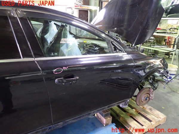 1UPJ-31561230]ボルボ・XC60(DB4204TXC)右前ドア 43R-001106 中古_m0001.jpg