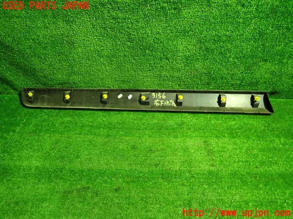 1UPJ-31561232]ボルボ・XC60(DB4204TXC)右前ドアパネル 中古_m0003.jpg