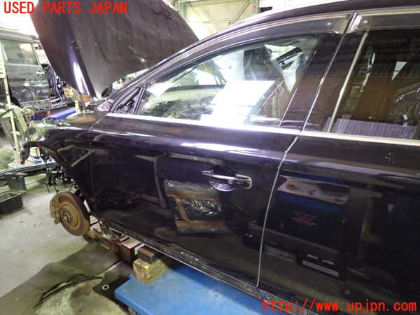 5UPJ-31561260]ボルボ・XC60(DB4204TXC)左前ドア 43R-001106 中古_m0001.jpg