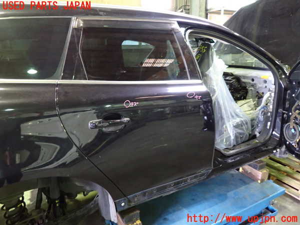 1UPJ-31561290]ボルボ・XC60(DB4204TXC)右後ドア 43R-00053 中古_m0001.jpg