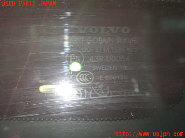 1UPJ-31561380]ボルボ・XC60(DB4204TXC)右クォーターガラス 43R-00054 中古_m0002.jpg