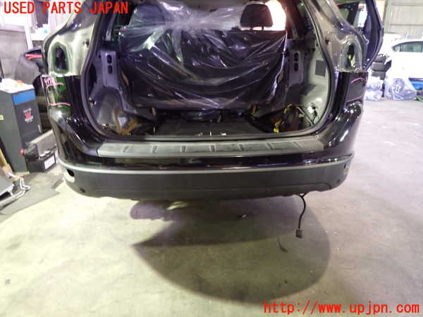 5UPJ-31561610]ボルボ・XC60(DB4204TXC)リアバンパー 中古_m0001.jpg