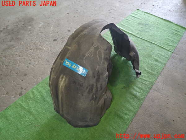 5UPJ-31561090]ボルボ・XC60(DB4204TXC)右前フェンダーライナー 中古_m0001.jpg