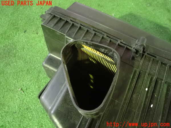 5UPJ-31562560]ボルボ・XC60(DB4204TXC)エアクリーナーボックス 中古_m0003.jpg