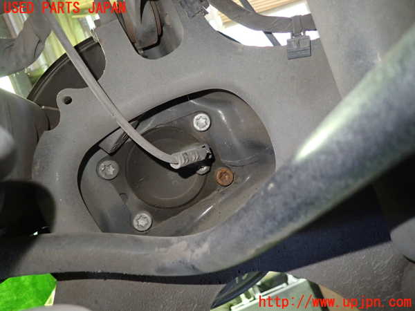 1UPJ-31564305]ボルボ・XC60(DB4204TXC)左リアナックルハブ 中古_m0002.jpg