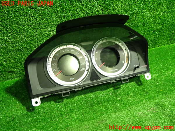 1UPJ-31566170]ボルボ・XC60(DB4204TXC)スピードメーター 中古_m0001.jpg