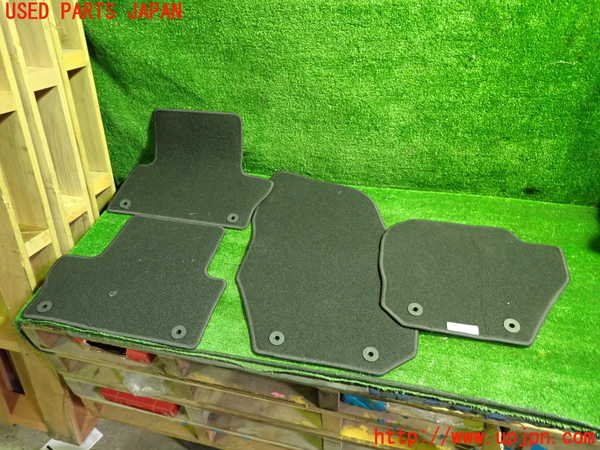 1UPJ-31567800]ボルボ・XC60(DB4204TXC)フロアマット 中古_m0004.jpg