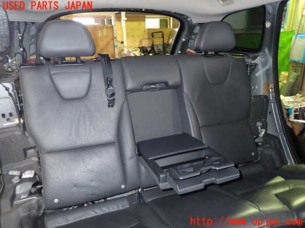 1UPJ-31567385]ボルボ・XC60(DB4204TXC)リアシート 中古_m0002.jpg