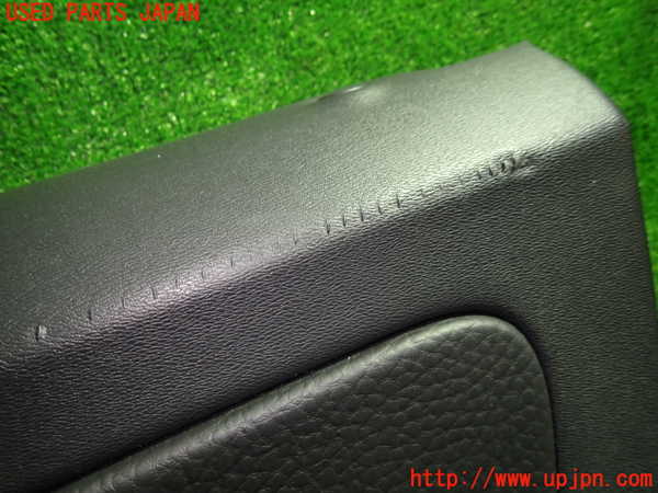 1UPJ-31561294]ボルボ・XC60(DB4204TXC)右後ドア内張り 中古_m0003.jpg