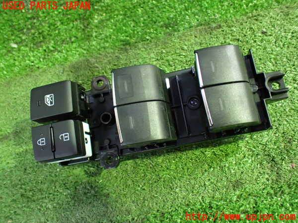 5UPJ-31576240]ノア(ヴォクシー)(MZRA90W)右前パワーウィンドウスイッチ 中古_m0001.jpg