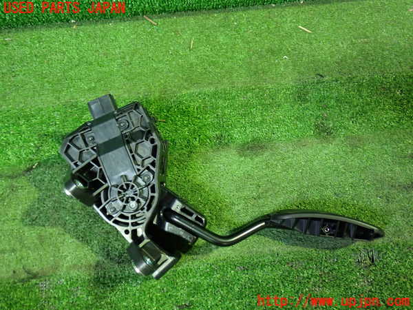 1UPJ-31576381]ノア(ヴォクシー)(MZRA90W)センサー1 (アクセルペダル) 中古_m0003.jpg