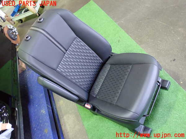 1UPJ-31577065]ノア(ヴォクシー)(MZRA90W)助手席シート 中古_m0001.jpg