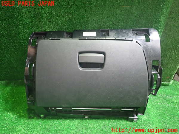 1UPJ-31587516]BMW X1 E84(VL25)グローブボックス1 中古_m0001.jpg