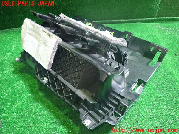 1UPJ-31587516]BMW X1 E84(VL25)グローブボックス1 中古_m0003.jpg