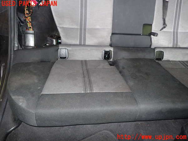 1UPJ-31587385]BMW X1 E84(VL25)リアシート 中古_m0003.jpg