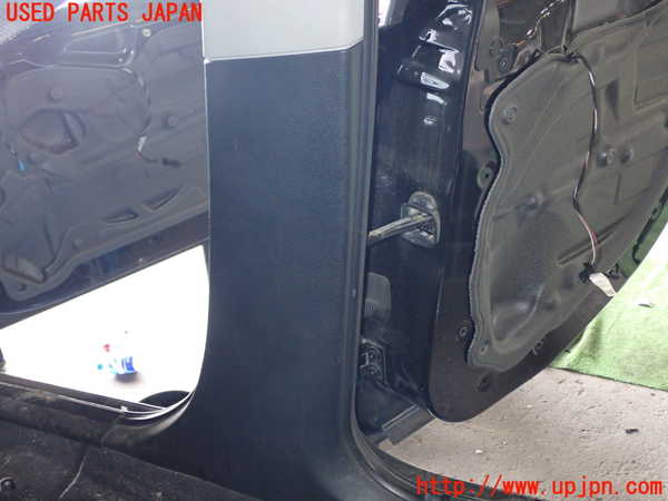 1UPJ-31587665]BMW X1 E84(VL25)右センターピラートリム 中古_m0003.jpg