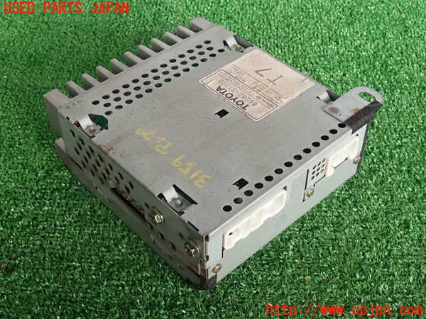 2UPJ-31596525]クラウン エステート(JZS171W)アンプ 中古_m0002.jpg