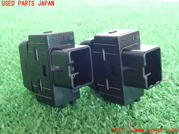 2UPJ-31596309]クラウン エステート(JZS171W)スイッチ4 (シート調節) 中古_m0002.jpg