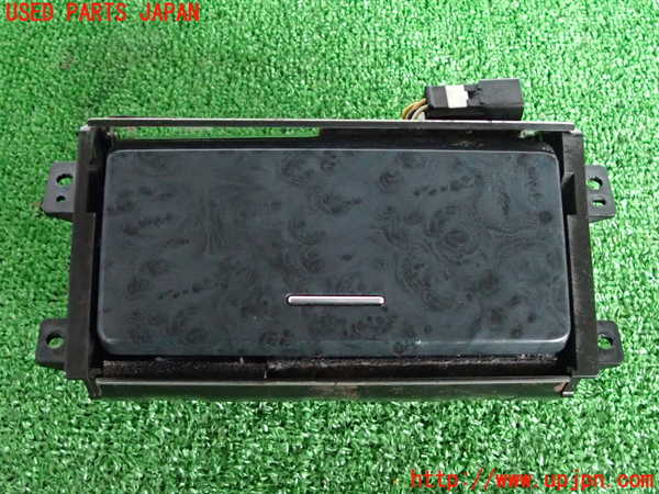 2UPJ-31597821]クラウン エステート(JZS171W)灰皿1 中古_m0001.jpg
