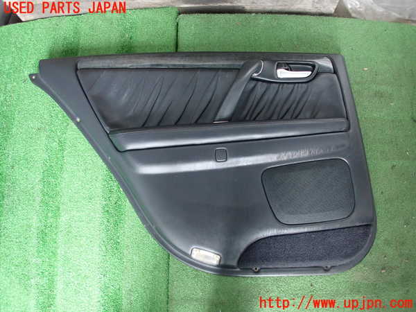 2UPJ-31591324]クラウン エステート(JZS171W)左後ドア内張り 中古_m0001.jpg