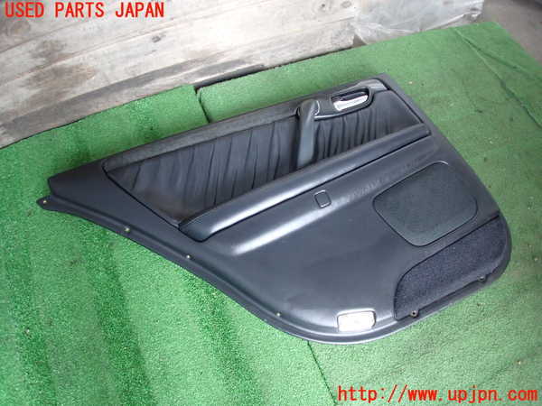 2UPJ-31591324]クラウン エステート(JZS171W)左後ドア内張り 中古_m0002.jpg