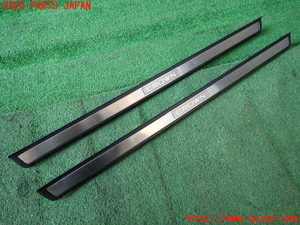 2UPJ-31597740]クラウン エステート(JZS171W)スカッフプレート 中古_m0002.jpg