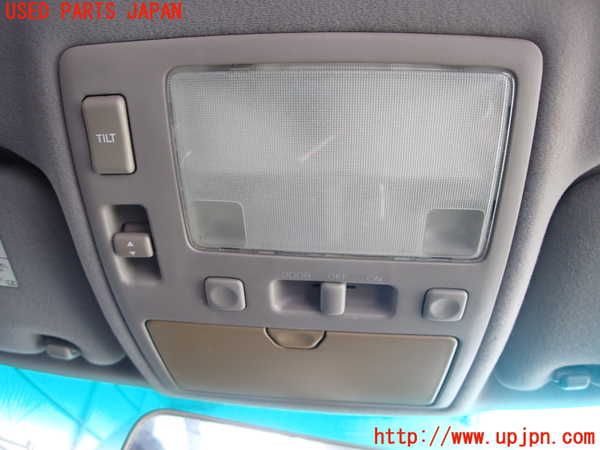 2UPJ-31596411]クラウン エステート(JZS171W)ルームランプ1 (真中 1列目) 中古_m0001.jpg