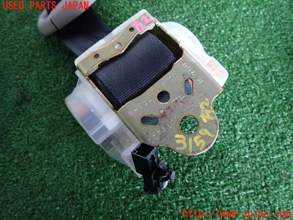 2UPJ-31597185]クラウン エステート(JZS171W)左2列目シートベルト 中古_m0002.jpg