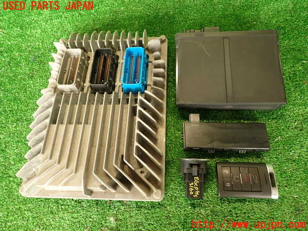 2UPJ-31606110]キャデラック・SRX クロスオーバー(T166C-)エンジンコンピューター 中古_m0002.jpg