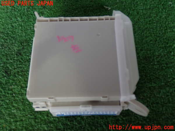 2UPJ-31616743]レクサス・LS460(USF40)ヒューズボックス3 中古_m0002.jpg