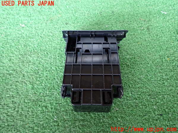 2UPJ-31617841]レクサス・LS460(USF40)小物入れ1 中古_m0003.jpg