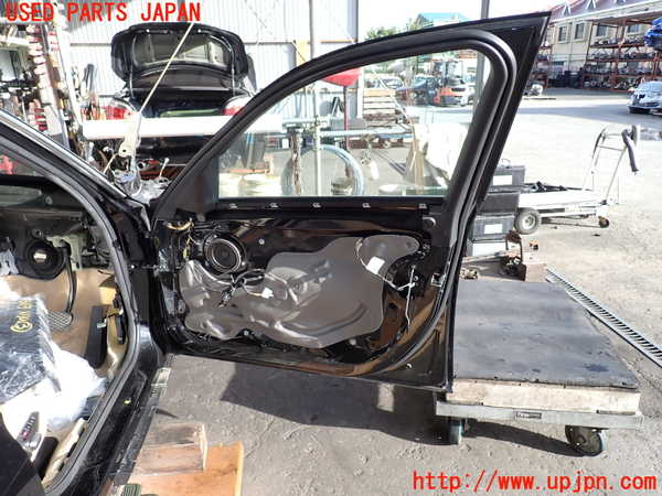 2UPJ-31631230]BMW 320d(3D20)右前ドア (43R-001735) 中古 (F30)_m0002.jpg
