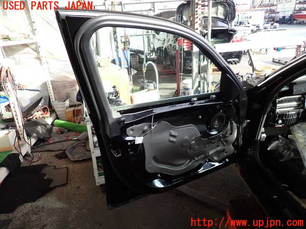 2UPJ-31631260]BMW 320d(3D20)左前ドア (43R-001735) 中古 (F30)_m0002.jpg